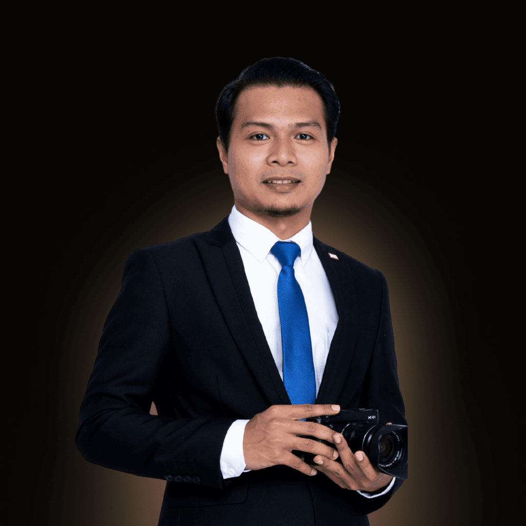 Mr Ajmaloon